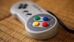 SNES-Controller mit Playstation-Logo: Extrem seltenes Gamepad wird versteigert