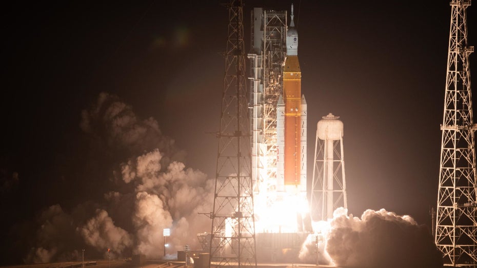 Nasa trifft Klemmbausteine: Künstler baut Start der Artemis-1-Rakete aus Lego nach Nasa trifft Klemmbausteine: Künstler baut Start der Artemis-1-Rakete aus Lego nach
