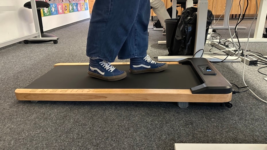 Office-Laufband: Ich habe 2 Wochen lang ein Walking Pad getestet – so arbeitet es sich im Gehen