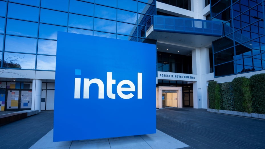 Chip-Gigant Intel kämpft mit Geldsorgen: Magdeburger Werk-Projekt vorerst auf Eis gelegt Chip-Gigant Intel kämpft mit Geldsorgen: Magdeburger Werk-Projekt vorerst auf Eis gelegt