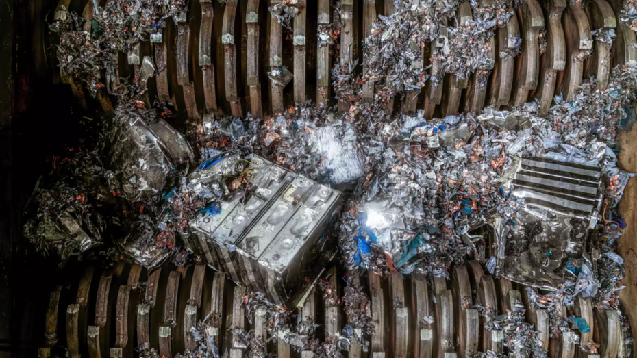 Akku-Recycling: Ein Blick auf Lösungen für die Flut an Autobatterien