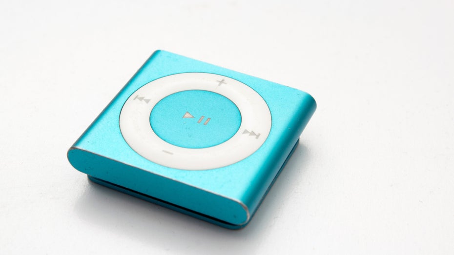 Auch der iPod Shuffle ist nun obsolet. (Foto: brajianni / Shutterstock) Apple erklärt die letzten iPods für obsolet: Was das für Besitzer bedeutet
