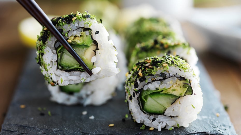 Revolution am Sushi-Band: Japanische Unternehmen setzen auf vegane Fischalternativen Revolution am Sushi-Band: Japanische Unternehmen setzen auf vegane Fischalternativen