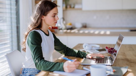 Wie produktiv sind wir im Homeoffice? Warum sich die Forschung mit einer Antwort schwertut