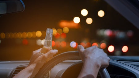 Meine Mikroben sind schuld: Warum dir deine Darmflora Probleme mit der Polizei bringen könnte