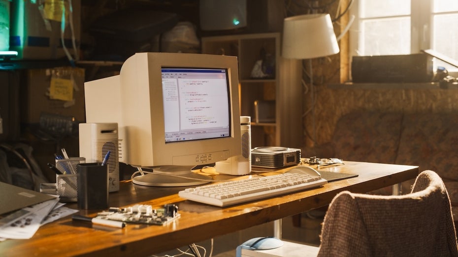 KI-Nostalgie: Llama 2 Sprachmodell meistert den Betrieb auf einem Windows 98 Rechner KI-Nostalgie: Llama 2 Sprachmodell meistert den Betrieb auf einem Windows 98 Rechner