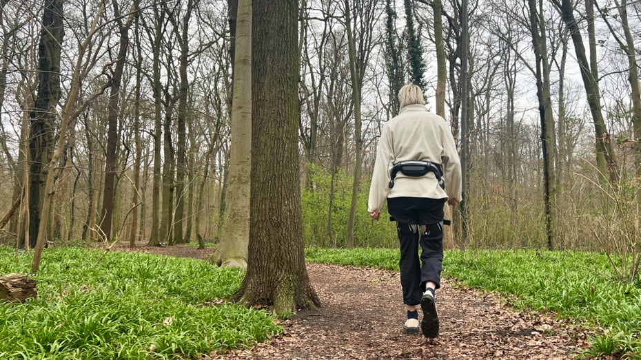 Tech meets Natur: Wie es ist, mit einem Exoskelett zu wandern Tech meets Natur: Wie es ist, mit einem Exoskelett zu wandern