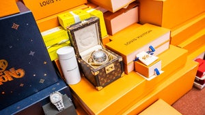 iPads, Smartwatches und Designerhandtaschen: Wie ein UPS-Fahrer hunderte Pakete klaute