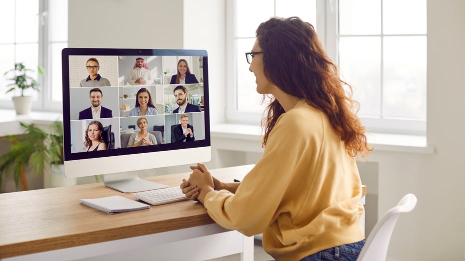 Wie deine Tonqualität im Videocall beeinflusst, was deine Kollegen über dich denken Wie deine Tonqualität im Videocall beeinflusst, was deine Kollegen über dich denken