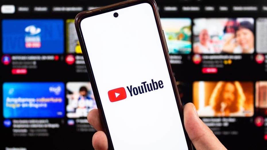 Vor allem Audiofans dürfte Youtube mit einer Neuerung glücklich machen. (Foto: Juan Alejandro Bernal / Shutterstock) Youtube lässt euch bald die Audioqualität separat einstellen – aber es gibt einen Haken