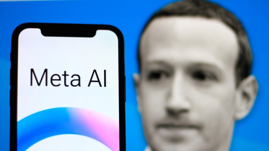 Mark Zuckerbergs Meta AI ist jetzt auch in Deutschland aktiv – und soll künftig mit Nutzerdaten trainiert werden. (Bild: El editorial / Shutterstock) Meta AI soll in Europa künftig mit euren Postings trainiert werden: Das müsst ihr dazu wissen