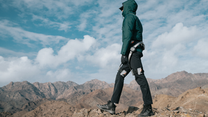 Mehr Ausdauer, weniger Anstrengung: Wie das erste Outdoor-Exoskeleton das Wandern revolutioniert