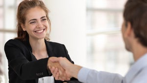 Gelassen in der Gehaltsverhandlung: Mit diesen 5 Tipps bleibst du souverän