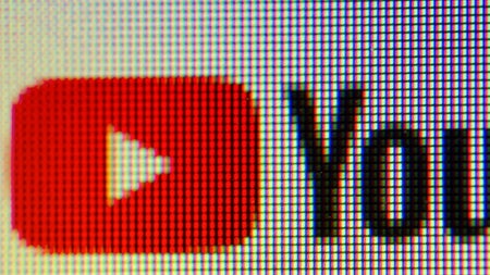 Genervt von Youtubes KI-Übersetzungen? Dieses Browser-Addon räumt endlich damit auf