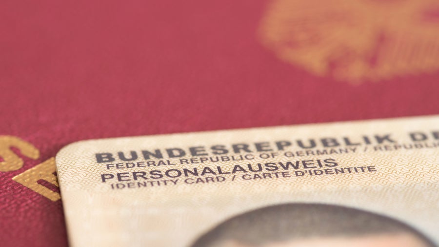 Digitales Foto für Personalausweis und Reisepass: Was sich ab dem 1. Mai ändert