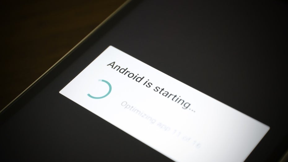 Warum sich euer Android-Smartphone bald von selbst neu startet Warum sich euer Android-Smartphone bald von selbst neu startet