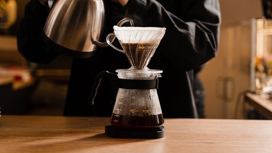 Der perfekte Filterkaffee: Forschungsteam entdeckt den entscheidenden Brühfaktor Der perfekte Filterkaffee: Forschungsteam entdeckt den entscheidenden Brühfaktor