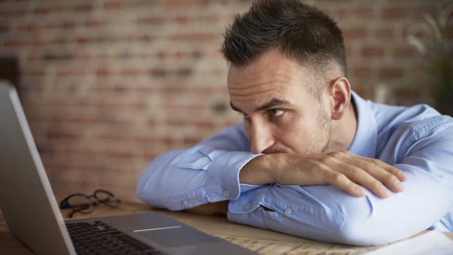 Lange Ladezeit bei Windows 7? Vielleicht lag es am falschen Desktophintergrund. (Foto: gpointstudio/Shutterstock) Einfarbiger Hintergrund bremste Windows 7: Wie ein Designfehler den Start verzögerte