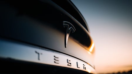 Tesla unter Verdacht: Manipulierte Kilometerstände zum Nachteil der Kunden?