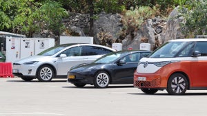 E-Automarkt in Bewegung: Teslas europäisches Dilemma wird zum Vorteil für VW