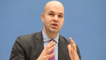 Soll die Politik kirchliche Feiertage abschaffen? Das sagen die Experten