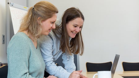 t3n fördert Stipendium für freie Tech-Journalist:innen: Dein Weg zum Master in Digitalem Journalismus