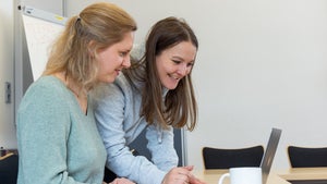 t3n fördert Stipendium für freie Tech-Journalist:innen: Dein Weg zum Master in Digitalem Journalismus