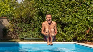 Physiker analysieren Youtube-Videos: So meisterst du im Freibad die ultimative Arschbombe
