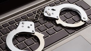 Wütend über Jobverlust: IT-Spezialist kappt Kundenzugänge – die Strafe folgt prompt