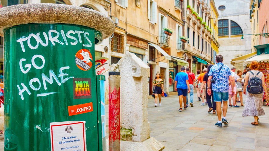 Tourismusforscher: „Digitalisierung ist ein wesentlicher Treiber des Übertourismus” Tourismusforscher: „Digitalisierung ist ein wesentlicher Treiber des Übertourismus”