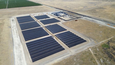 Tesla Oasis: Dieser Supercharger braucht kein Stromnetz
